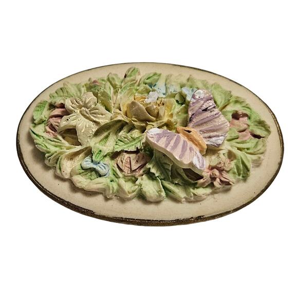 3D Carved Resin Pastel Floral Garden Scene Butterfly Flowers Pin Brooch Vintage - Picture 3 of 6